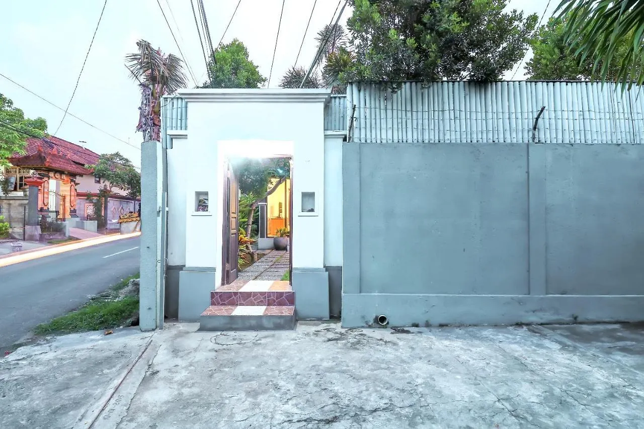 Oyo 2542 Villa Iluka 2 Kerobokan  Hotel Kerobokan (Bali)