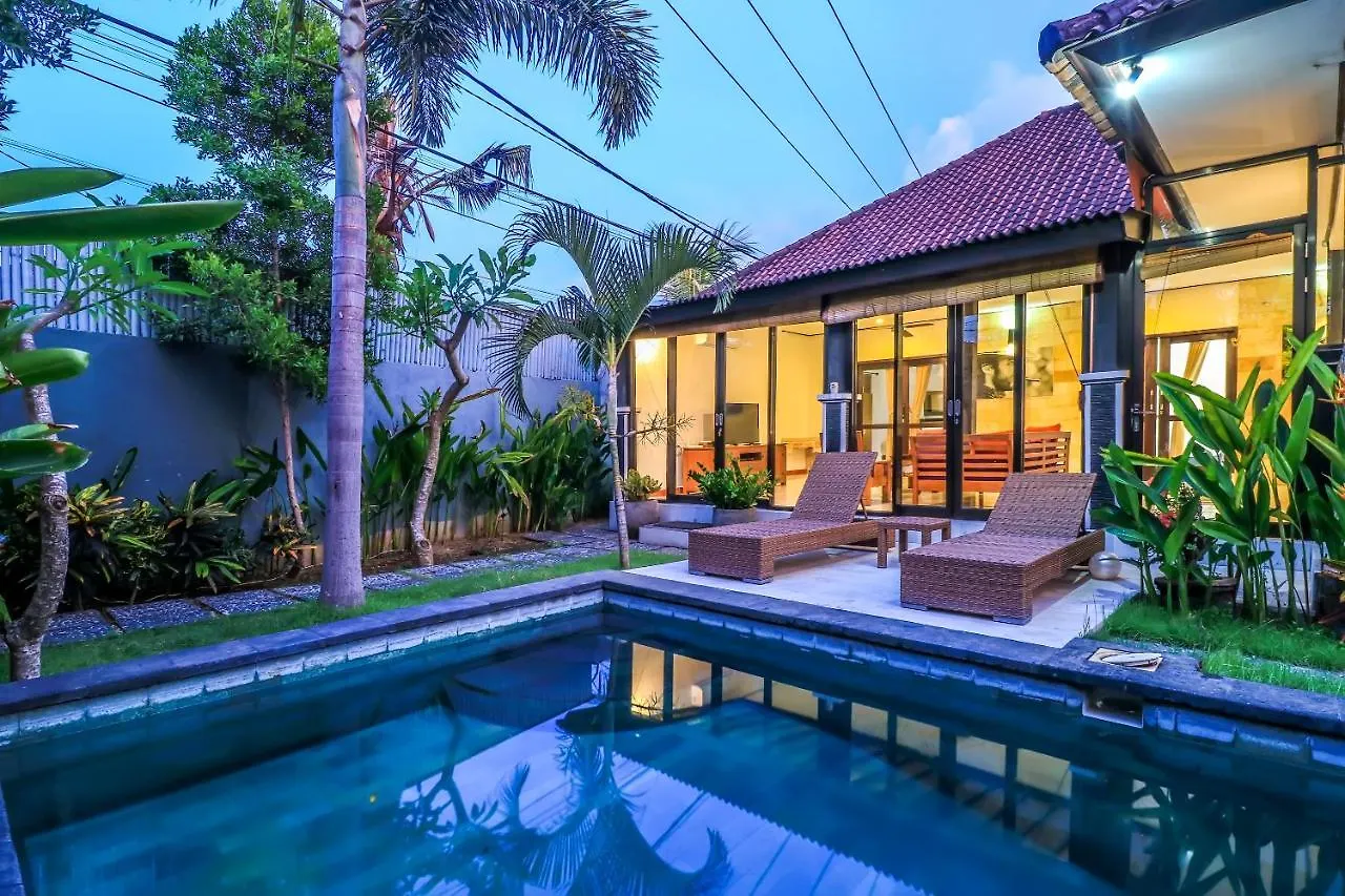 Oyo 2542 Villa Iluka 2 Kerobokan  Hotel