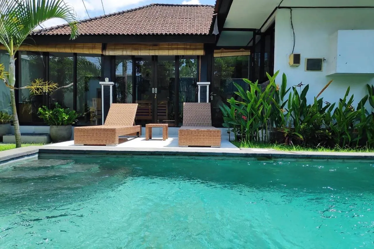 Oyo 2542 Villa Iluka 2 Kerobokan  2*, Kerobokan (Bali)