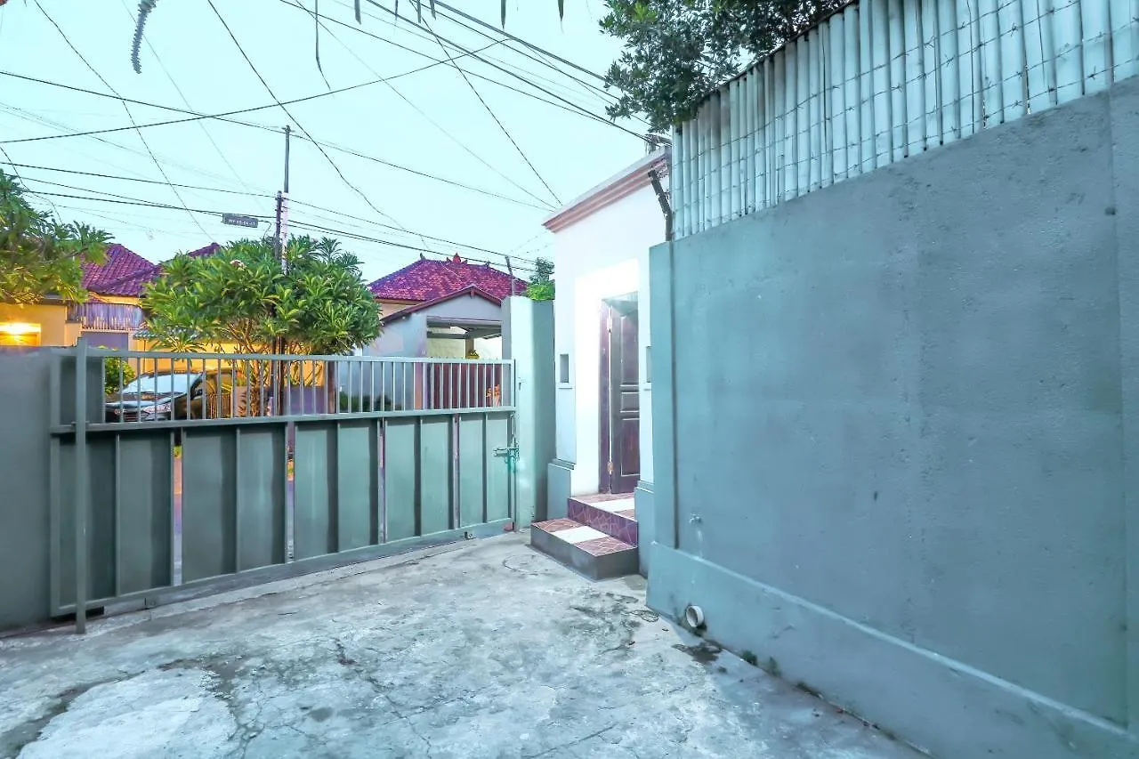 Oyo 2542 Villa Iluka 2 Kerobokan Indonésie