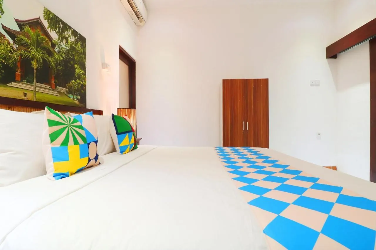 Oyo 2542 Villa Iluka 2 Kerobokan