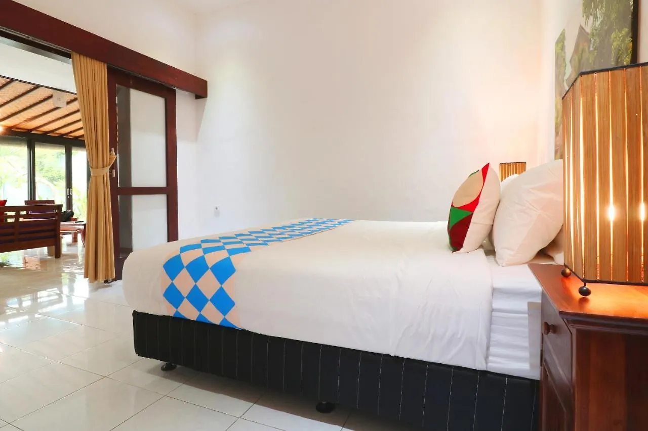 Oyo 2542 Villa Iluka 2 Kerobokan