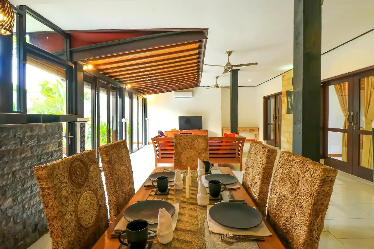 Oyo 2542 Villa Iluka 2 Kerobokan 2*,  Indonésie
